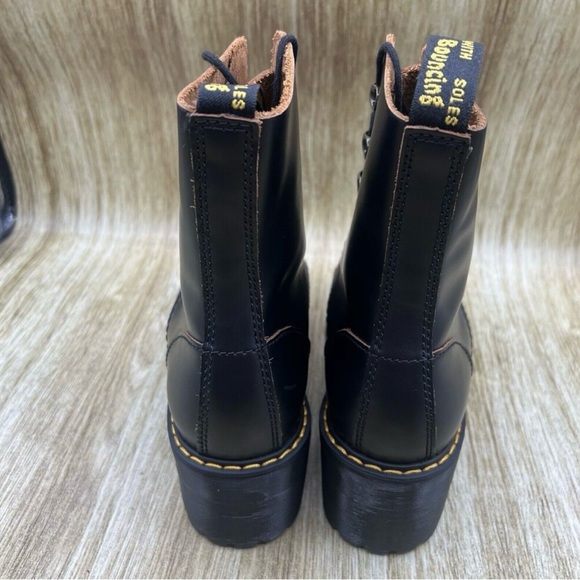 Dr. Martens Leona 7-Hook Boot - US Women's 7 - Picture 6 of 8